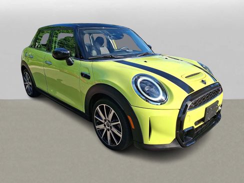Used 2024 MINI Cooper S FWD image 3