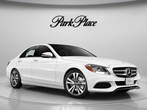 Used 2018 Mercedes-Benz C 300 Sedan image 32