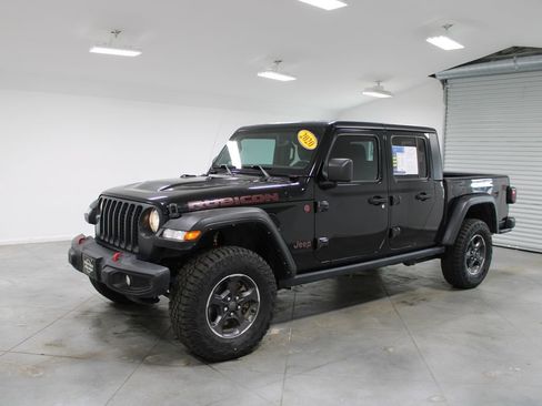 Used 2022 Jeep Gladiator Rubicon w/ Cold Weather Group AWD/4WD image 4