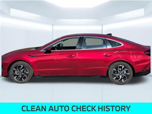 Used 2025 Hyundai Sonata SEL FWD image 2