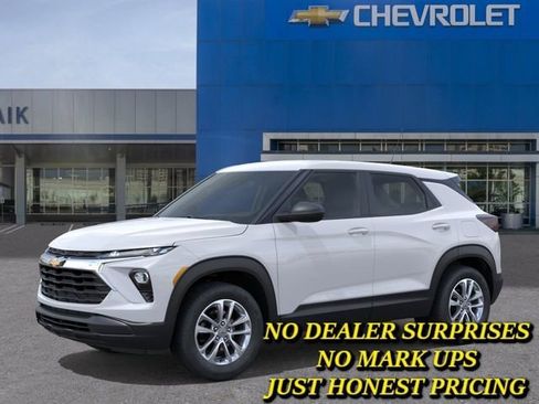 New 2026 Chevrolet TrailBlazer LS FWD image 2