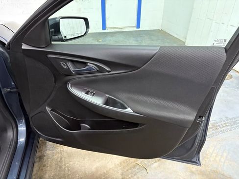 Used 2020 Chevrolet Malibu RS w/ LPO, Convenience Package 1 image 16