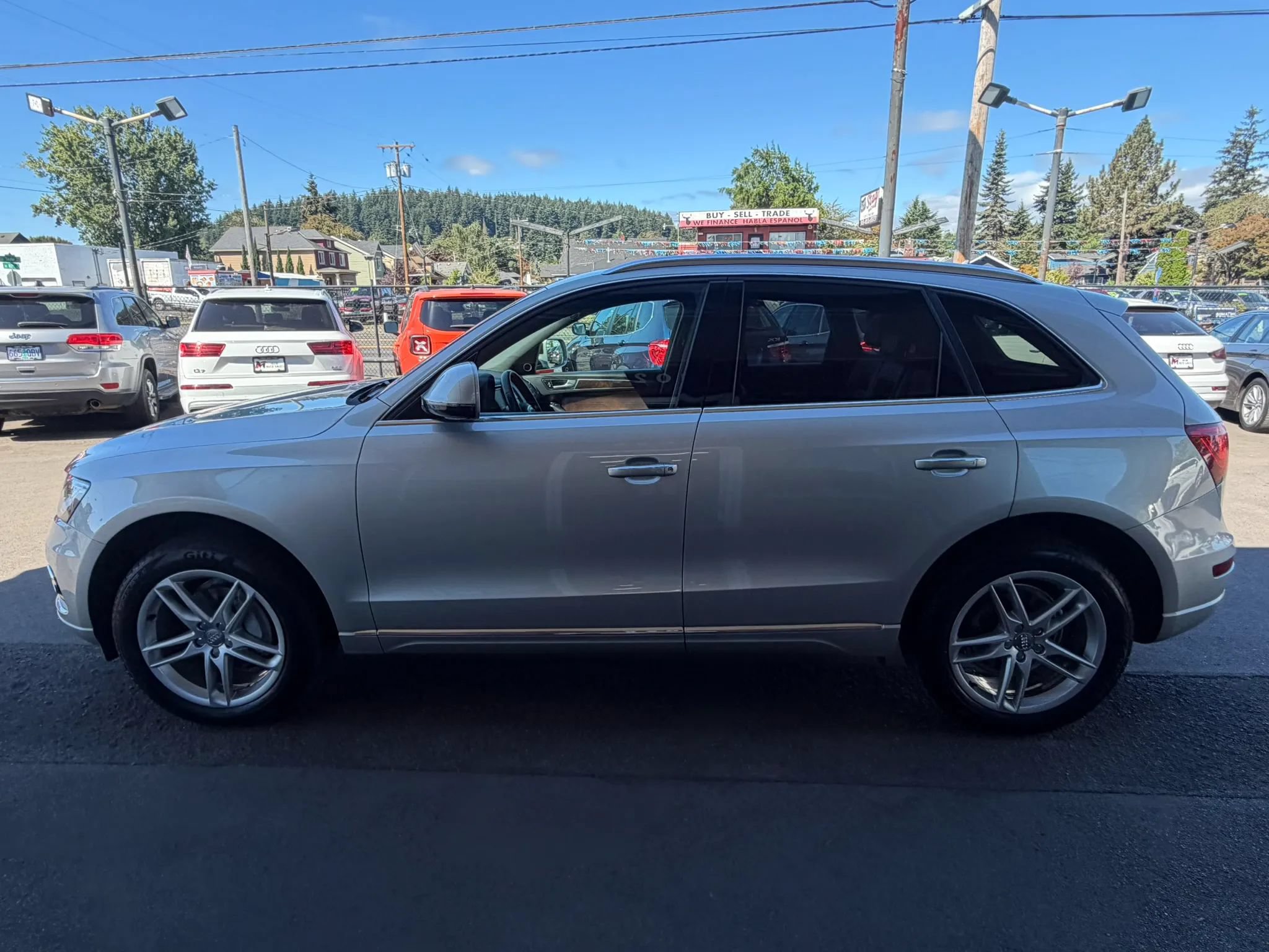 Used 2015 Audi Q5 2.0T Premium Plus w/ Technology Package AWD/4WD image 9