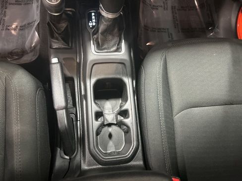 Used 2019 Jeep Wrangler Unlimited Sport S image 16