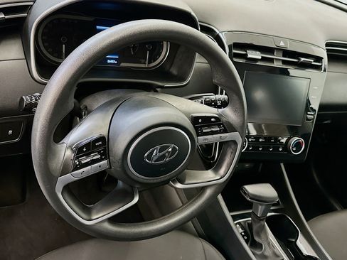 Used 2023 Hyundai Tucson SE image 18