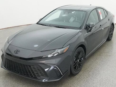 New 2026 Toyota Camry SE image 3