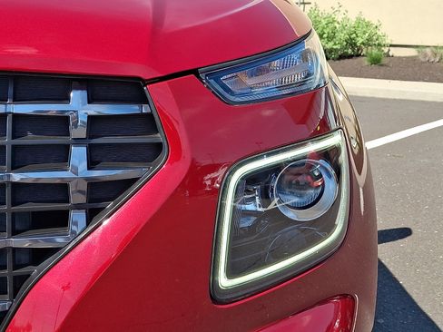 Certified 2023 Hyundai Venue Limited FWD image 9