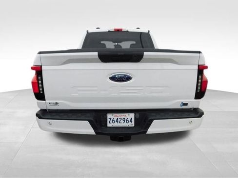 Used 2023 Ford F150 Lightning XLT image 7