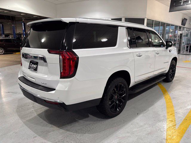 Used 2023 GMC Yukon XL SLT AWD/4WD image 7