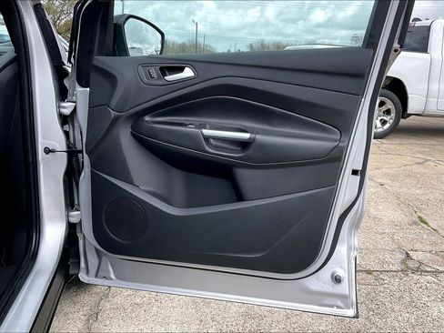 Used 2018 Ford Escape SE w/ SE Sport Appearance Package image 29