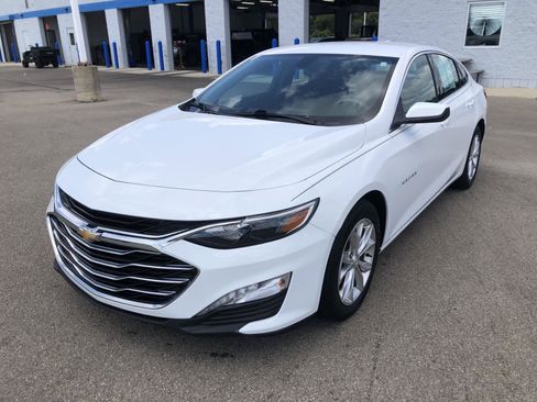 Used 2019 Chevrolet Malibu LT FWD image 12