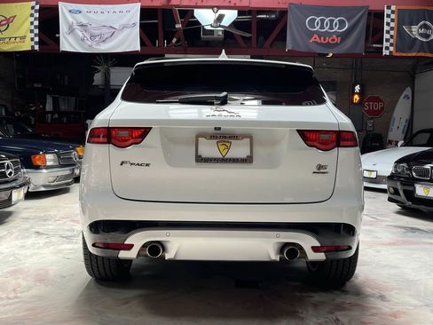 Used 2017 Jaguar F-PACE S AWD/4WD image 6