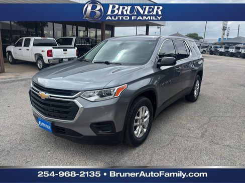 Used 2020 Chevrolet Traverse LS FWD image 1