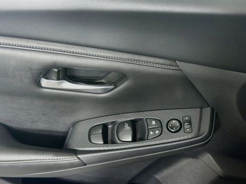 Used 2025 Nissan Sentra SV FWD image 15