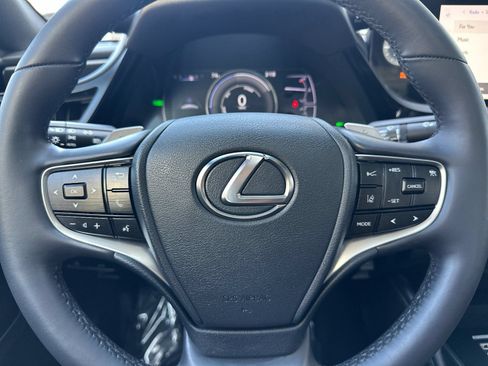Used 2023 Lexus ES 300h w/ Premium Package FWD image 25