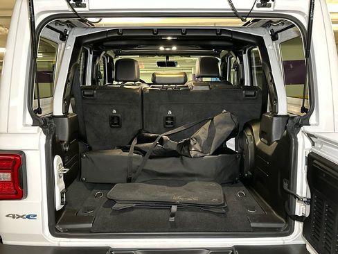 Used 2022 Jeep Wrangler Unlimited Sahara w/ Cold Weather Group image 6