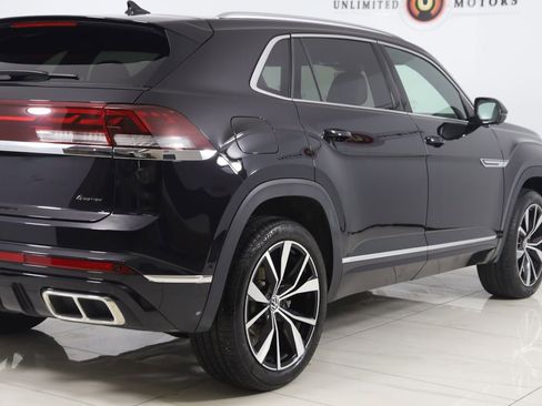 Used 2025 Volkswagen Atlas Cross Sport SEL Premium R-Line AWD/4WD image 44