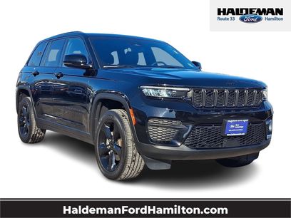Used 2023 Jeep Grand Cherokee Altitude