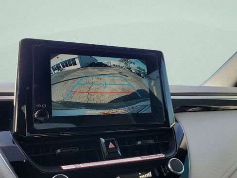 Used 2025 Toyota Corolla SE image 17