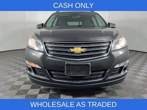 Used 2017 Chevrolet Traverse LT w/ Style and Technology Package image 3