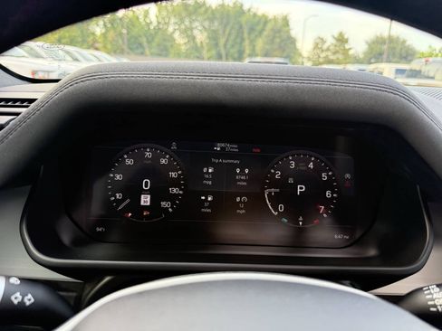 Used 2020 Land Rover Defender 110 SE AWD/4WD image 32