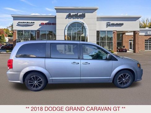 Used 2018 Dodge Grand Caravan GT FWD image 7