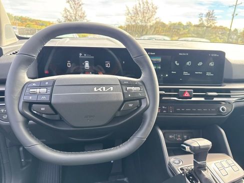 New 2026 Kia Sportage EX w/ EX Panorama Roof Package image 13