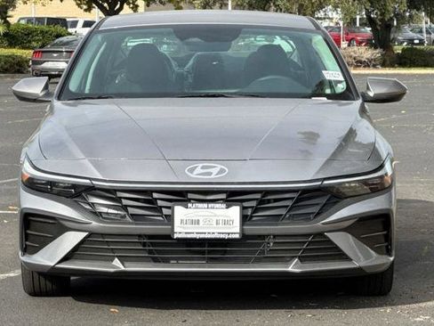 New 2026 Hyundai Elantra Blue image 6