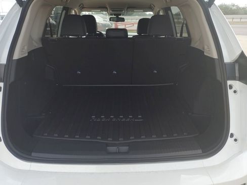 New 2026 Nissan Rogue SV w/ Rock Creek Premium Package AWD/4WD image 9