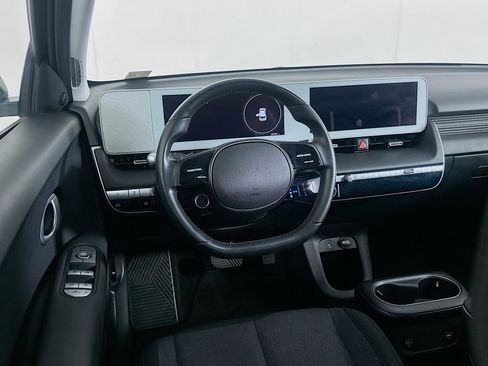 Used 2024 Hyundai Ioniq 5 SE RWD image 17