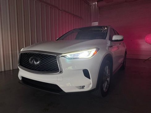 Certified 2020 INFINITI QX50 Luxe w/ Navigation Package FWD image 8