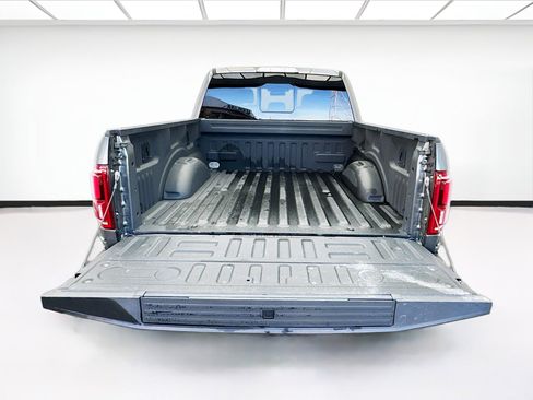 Used 2018 Ford F150 Raptor w/ Equipment Group 802A Luxury image 18