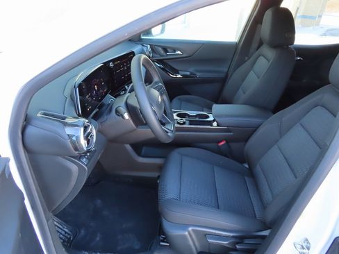 New 2026 Chevrolet Equinox LT w/ Safety and Technology Package image 22