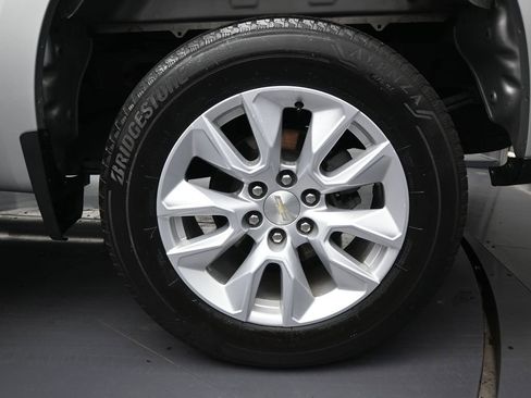 Used 2021 Chevrolet Silverado 1500 Custom w/ Safety Confidence Package RWD image 11