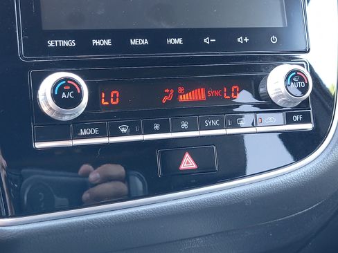 Used 2020 Mitsubishi Outlander GT AWD/4WD image 17