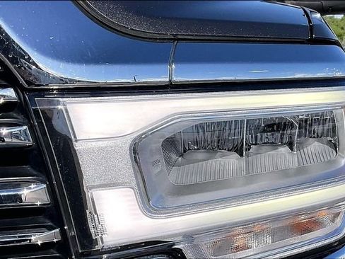 Used 2023 RAM 2500 Laramie AWD/4WD image 32