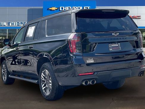Used 2025 Chevrolet Suburban Z71 AWD/4WD image 4