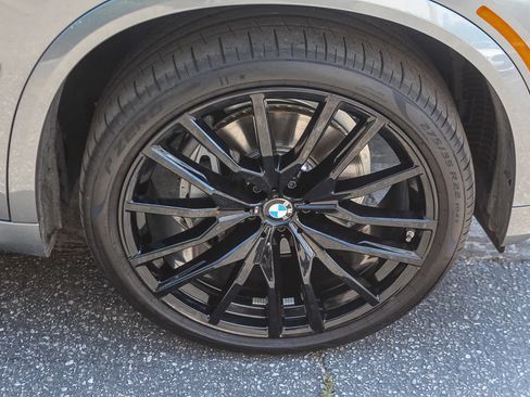 Used 2026 BMW X5 sDrive40i w/ M Sport Package RWD image 9
