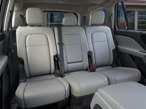 New 2026 Lincoln Aviator Reserve AWD/4WD image 11