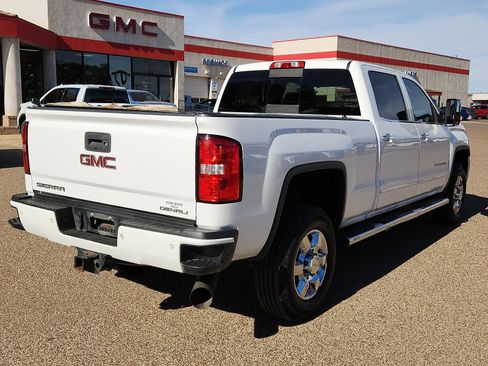 Used 2015 GMC Sierra 2500 Denali w/ Duramax Plus Package image 4