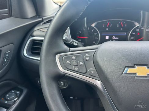Used 2023 Chevrolet Equinox Premier FWD image 18