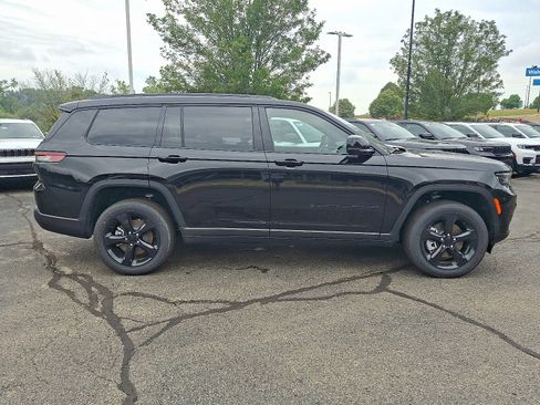 New 2025 Jeep Grand Cherokee L Altitude w/ Trailer Tow Package image 7