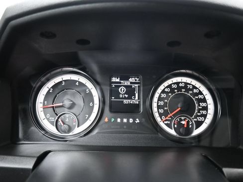 Used 2018 RAM 1500 Classic SLT AWD/4WD image 16