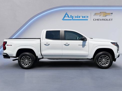 Used 2024 Chevrolet Colorado LT w/ LT Convenience Package AWD/4WD image 6