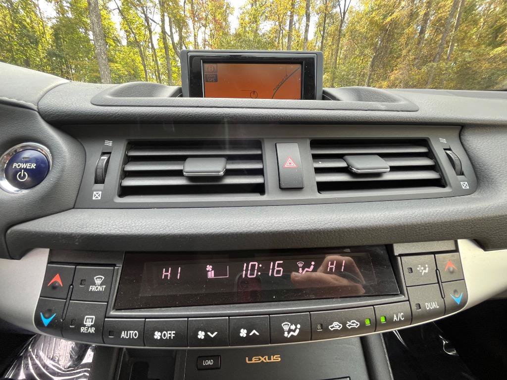 Used 2011 Lexus CT 200h Premium w/ Premium Audio Pkg FWD image 24