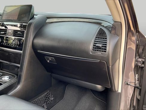 Used 2023 INFINITI QX80 Luxe w/ Cargo Package RWD image 19