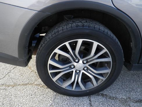 Used 2017 Mitsubishi Outlander SEL image 10