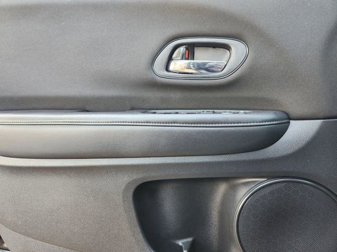 Certified 2018 Honda HR-V LX image 22