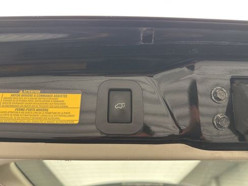 Used 2012 Toyota Sienna Limited w/ Premium Pkg image 32