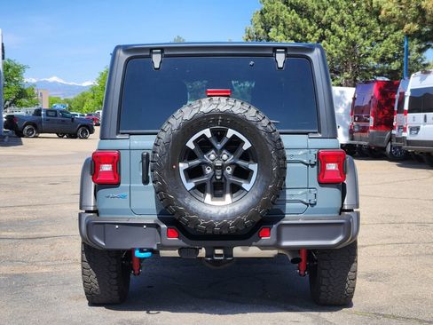 Used 2025 Jeep Wrangler Unlimited Rubicon 4xe w/ Convenience Group AWD/4WD image 11